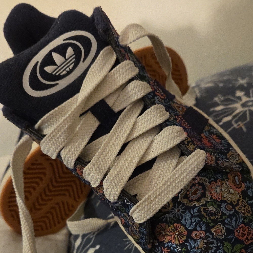 adidas Navy Floral Low-Top Sneakers - Picture 4 of 4